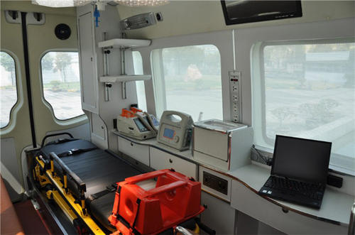 铜陵救护车内部